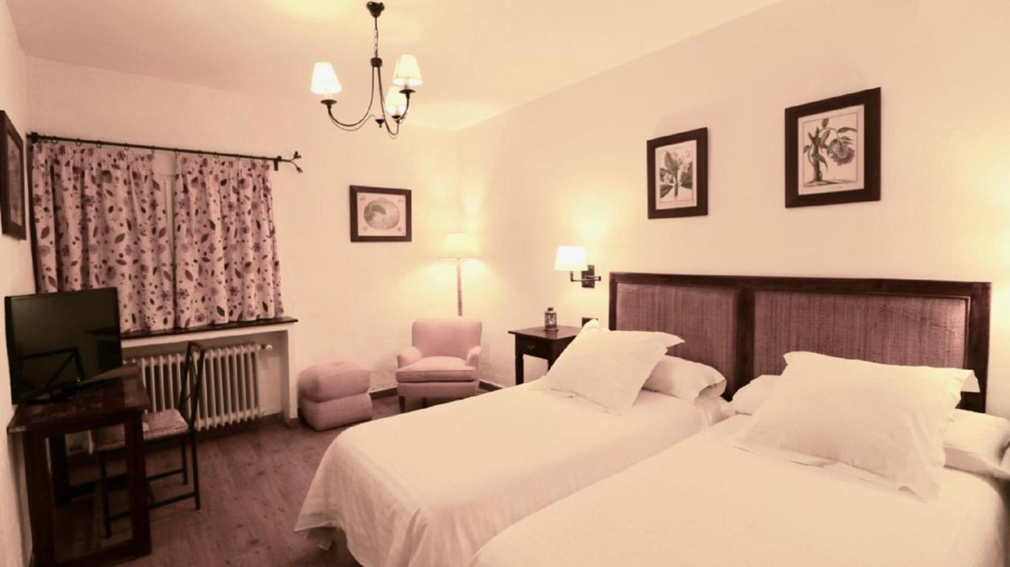 ホテル Casona De Navalmedio セルセディリャ 部屋 写真